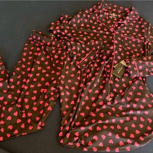 Kate Spade super soft Black pjs w/Pink Hearts🩷-fun for Valentine’s Day&all year